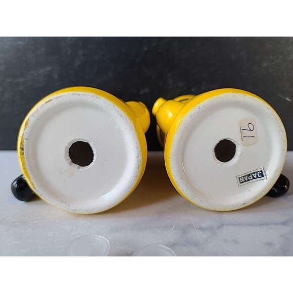 Vintage Georgia Salt And Pepper Shakers - Picture 9 of 10